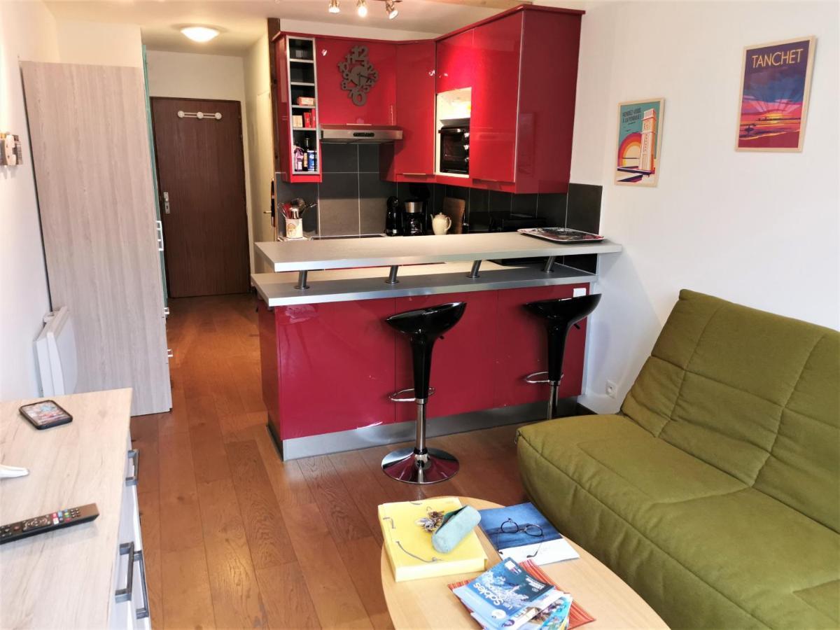 Residence Les Pins เลส์ซาบล์-โดล็อนน์ ภายนอก รูปภาพ