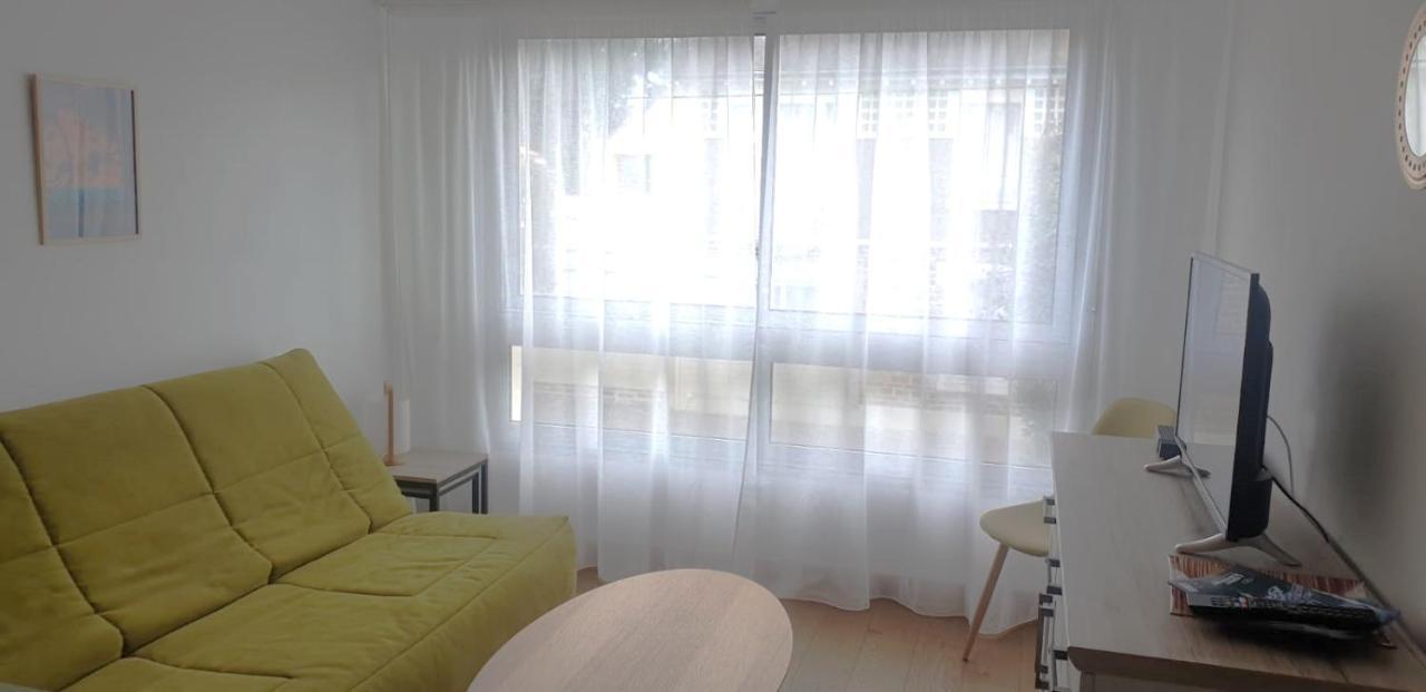 Residence Les Pins เลส์ซาบล์-โดล็อนน์ ภายนอก รูปภาพ